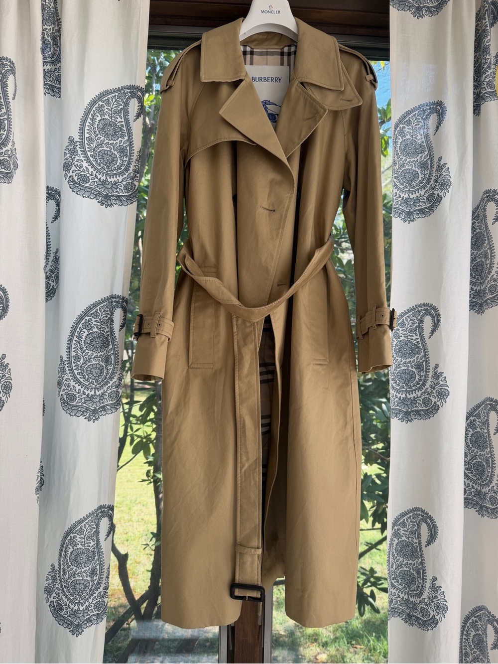 NEW Burberry Double-Breasted Long Castleford Trench Coat in Beige Cotton - Picture 6 of 16